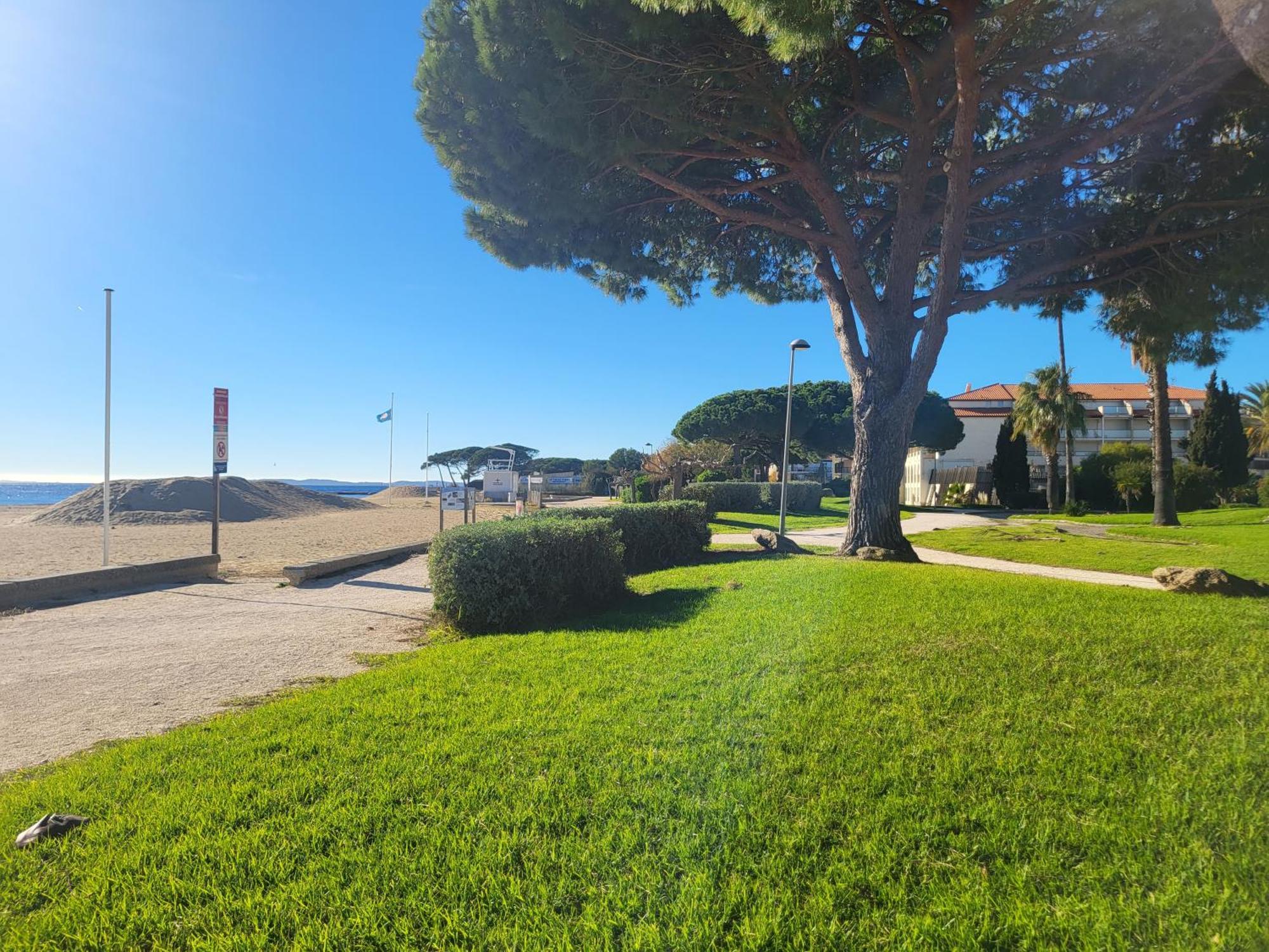 Mazet Climatise Rdj Plages Parking Wifi Gratuit La Londe-les-Maures Kültér fotó